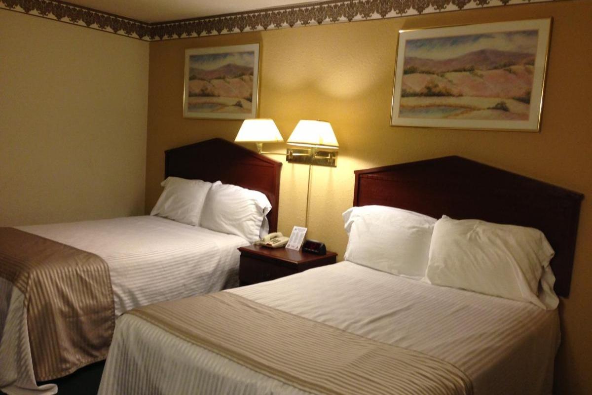 Americas Best Value Inn Macomb מראה חיצוני תמונה