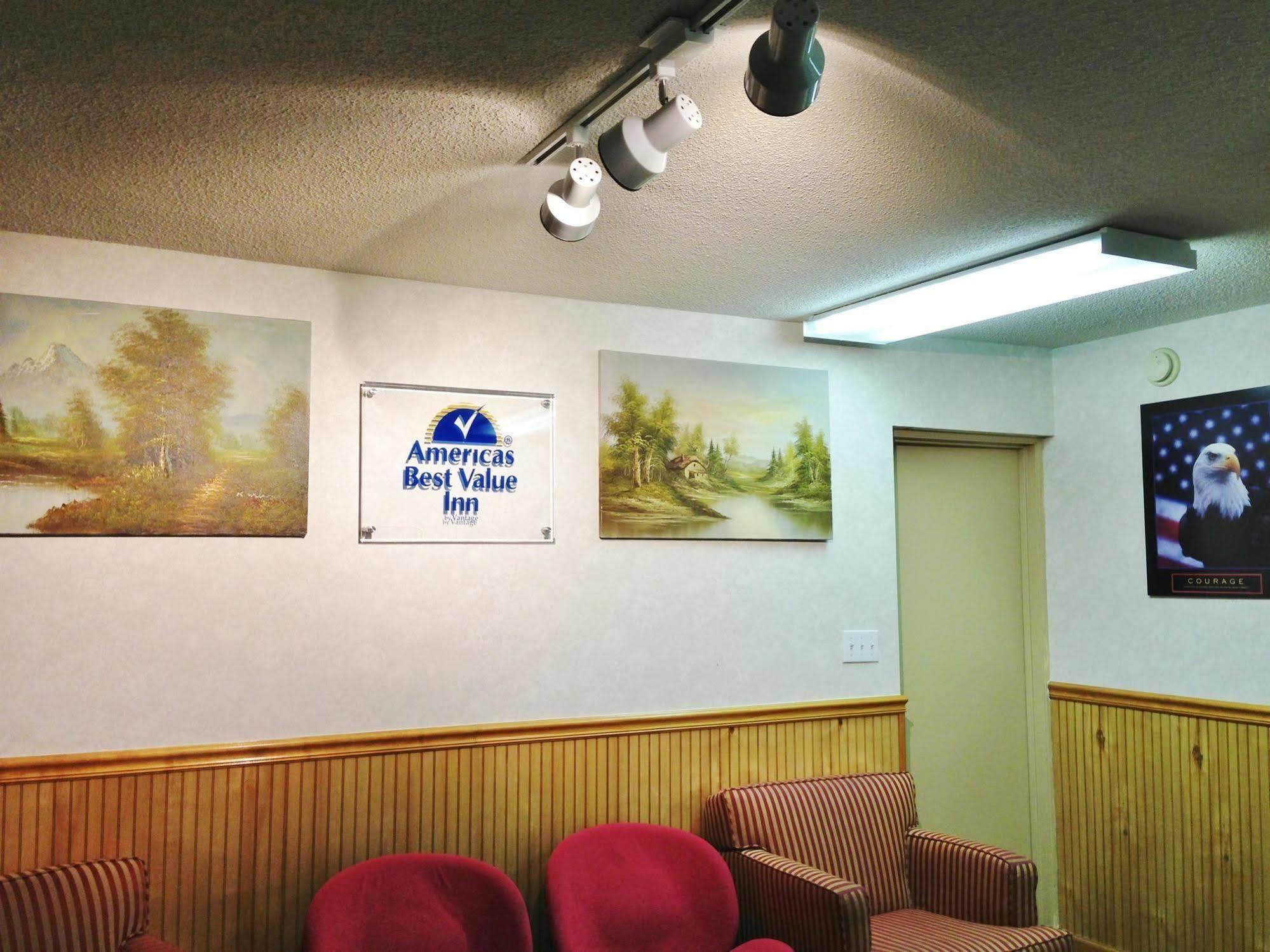Americas Best Value Inn Macomb מראה חיצוני תמונה