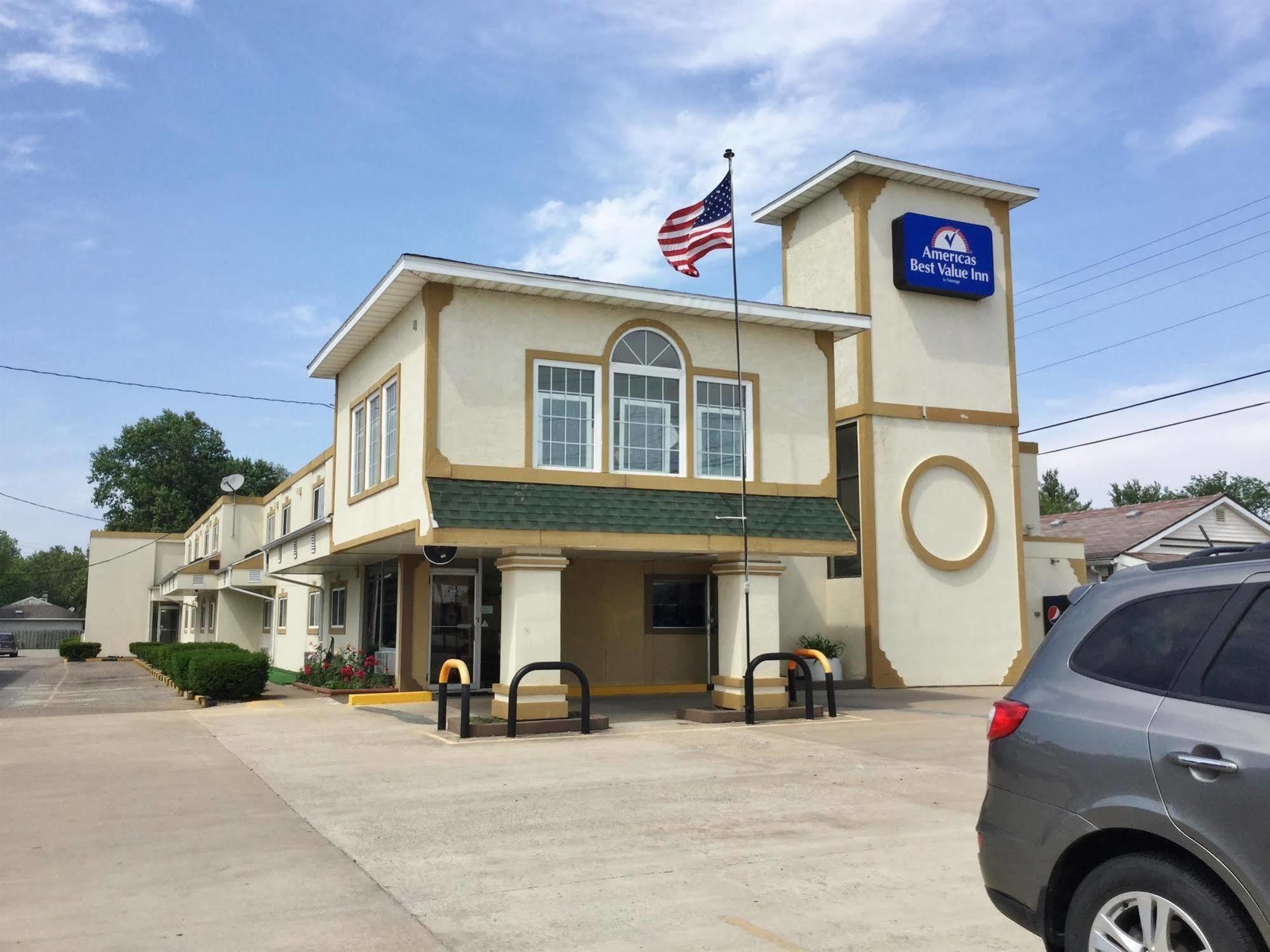 Americas Best Value Inn Macomb מראה חיצוני תמונה